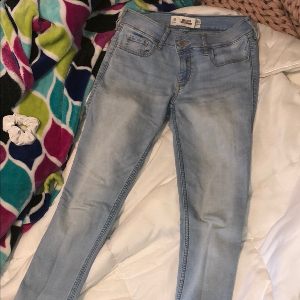 Hollister Super Skinny Jeans